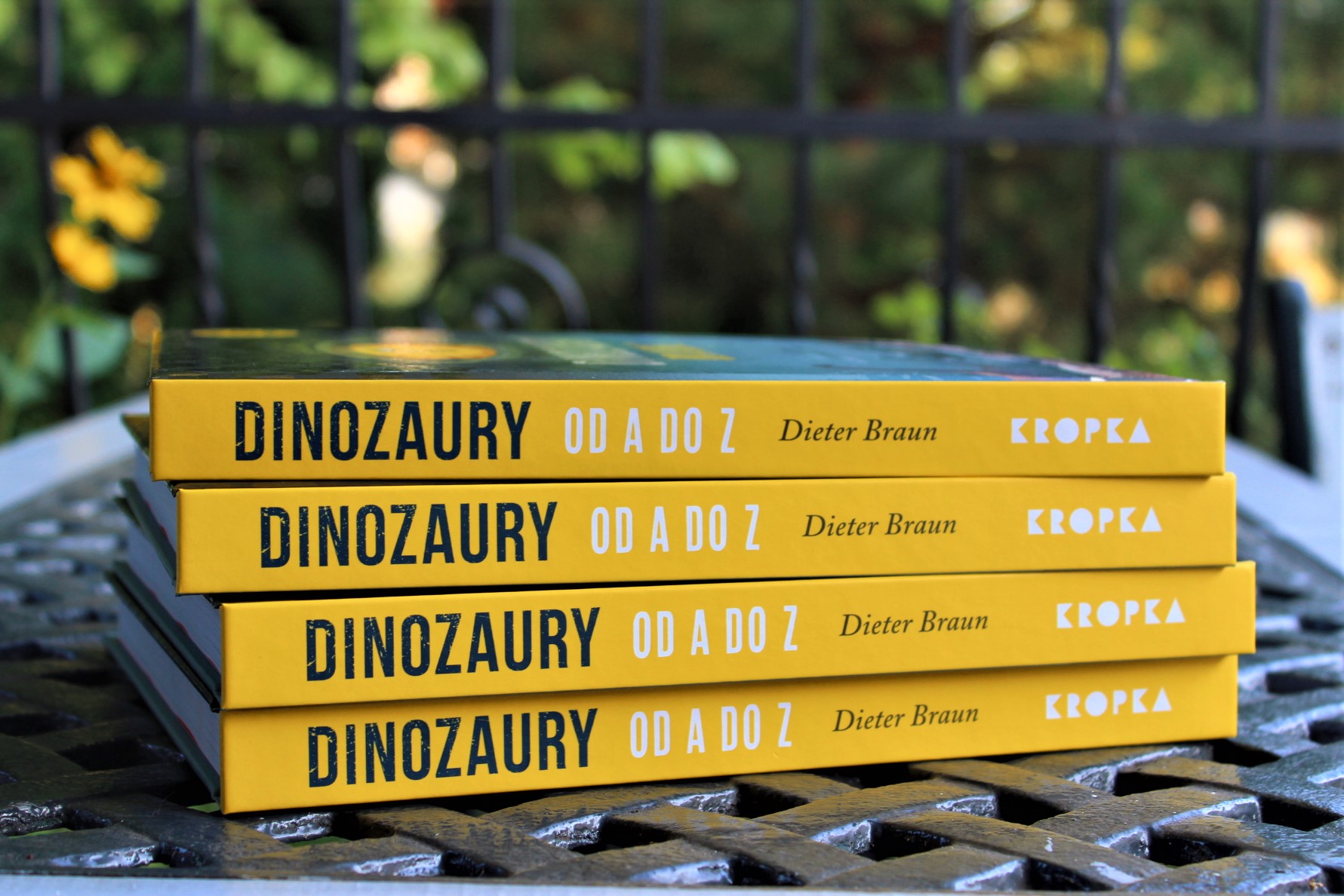 Najlepsza Książka O Dinozaurach Dla Dzieci Najlepsza książka o dinozaurach - "Dinozaury od A do Z" - Zabawkator